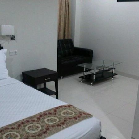 Hotel Pacific 安汶 外观 照片